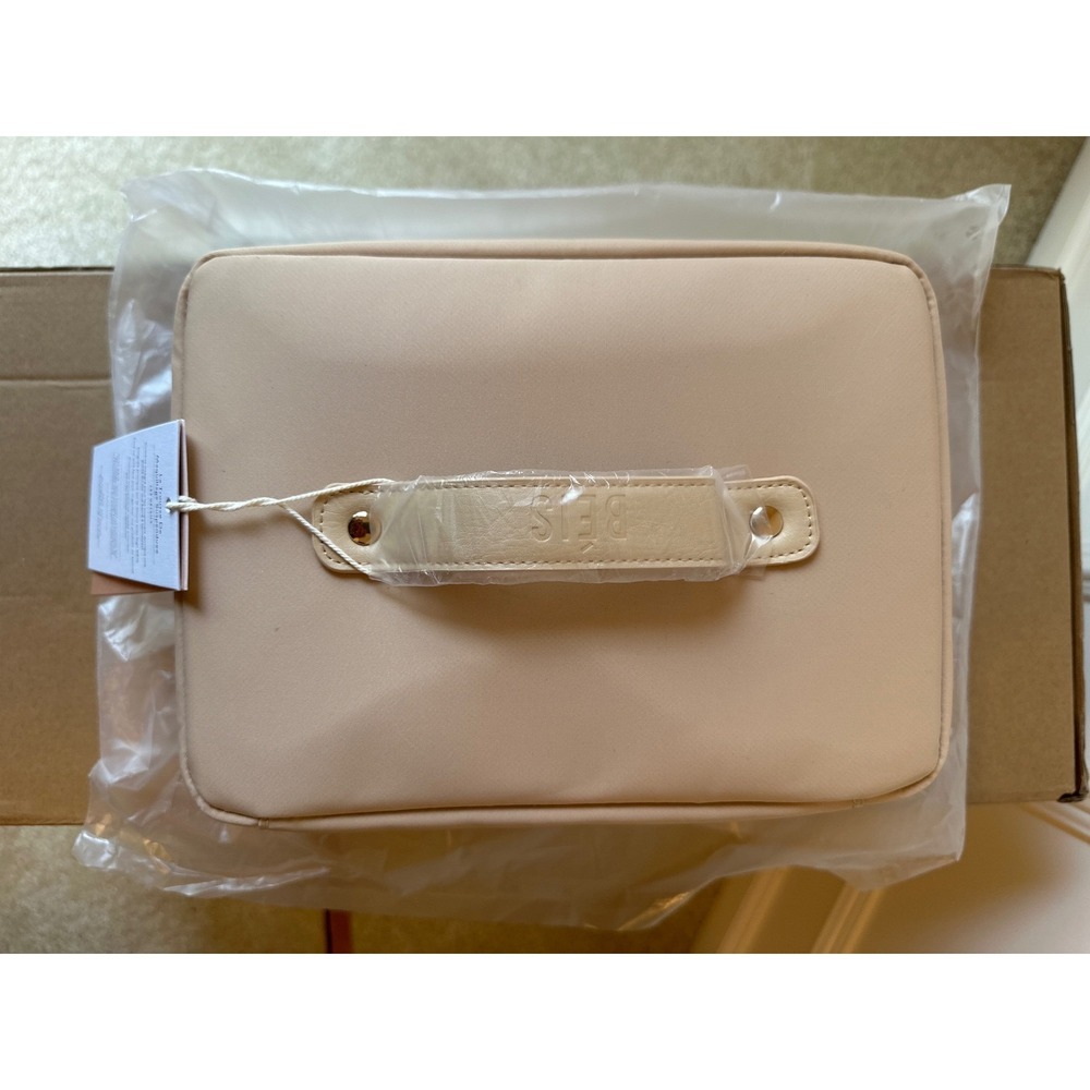 BEIS The Hanging Cosmetic Case Beige Travel Makeup Bag BEIS220279 NWT - Picture 3 of 15